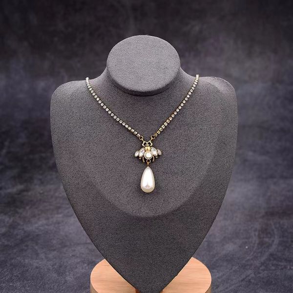 Collier de pendentif abeille de concepteur de luxe Crystal Rustones Collier vintage délicat bijoux de cadeau pour femmes