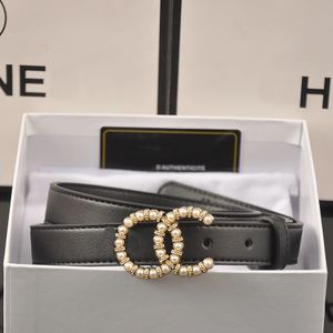 Cinturón de diseño de diseño de cinturones de piel de lujo Diseño de letras para el hombre del hombre Mujer El pasador clásico de 2.3 cm tamaño 95-115 cm bueno