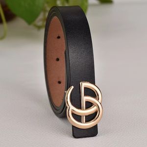 Concepteur de luxe CEINTURE MODE FEMENTS FEMANS MÉTAL METLEMLE LIGNE CLASSIQUE CONSUCHE CONNUTÉE CEINTROLE HAUTE QUALLE COURTURE CEINTURE Largeur de 2,4 cm Taille 100cm-115 cm Gift exquis avec boîte