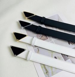 Belt de concepteur de luxe Belt ceinture pour femmes Biffes de 30 cm matériaux en cuir adaptés à un cadeau social très bien 7620071