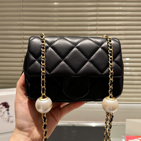 Diseñador de lujo Big Pearl Chain Bolsas Crossbody de marca famosa Mujeres clásicas Mujeres acolchadas correas de hombro ajustables bolsas de oro hardware de oro múltiple bolso múltiple