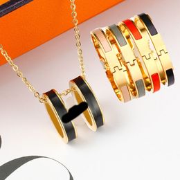 Luxe Designer zwarte Armband Ketting Sieraden set Bangle Vrouwen Rvs Paar Gouden Armband Valentijnsdag Kerstcadeaus voor Vriendin Groothandel