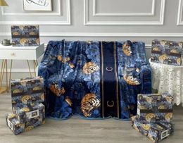 Manta de diseño de lujo, manta de sofá azul engrosada de invierno, manta cálida de jungla de tigre, manta decorativa de 150 * 200 cm con caja de regalo