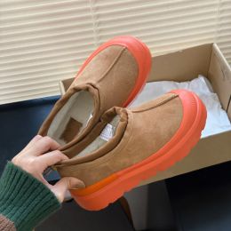 Bottes de créateurs de luxe Bottines orange Mode Chaussures classiques Desigenrs Diapositives de fourrure Sliders de haute qualité Femmes Hommes Pantoufles Pantoufle de cheville Australie