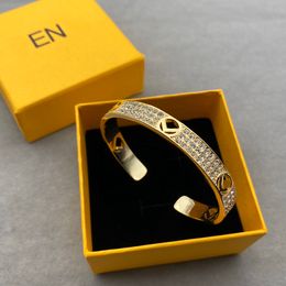 Brazalete de diseñador de lujo, pulsera clásica para mujer, pulsera de joyería, oro rosa, diamante que se puede abrir, accesorios de moda y versátiles