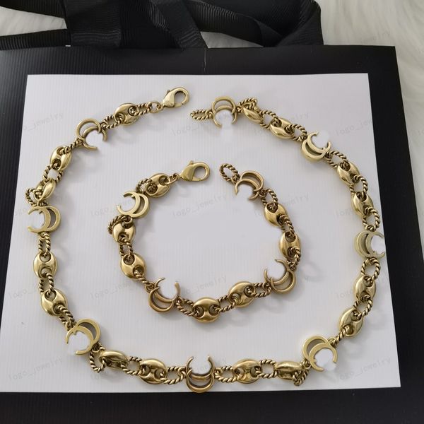 Collier de bracelet de créateur de luxe, double alphabet classique et chaîne torsadée, ensemble de bijoux de personnalité de mode de haute qualité en laiton, mariage, fête, vente en gros