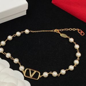 Colliers de chaîne de marque de créateurs de luxe 18k Newklace pour le collier de mode de bijoux de mariage pour les femmes cadeaux