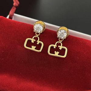 Designer de luxe Marque Boucles D'oreilles Charme D'été Étanche Plaqué Or Boucles D'oreilles De Haute Qualité Fiançailles Amour Fête Cadeau Boucles D'oreilles 2023 Designer Logo Boucles D'oreilles