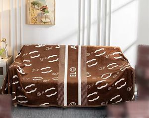 Manta marrón de diseño de lujo con logotipo de letra blanca, manta cálida, manta de oficina de franela, manta decorativa para habitación con caja de regalo 150*200cm