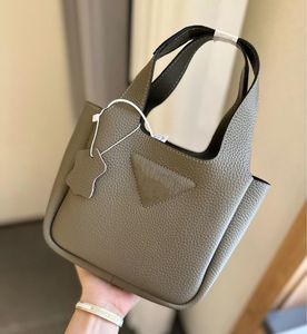 Sac de seau de luxe Designer Femmes Sacs à main Messenger Dames Épaule Véritable Fourre-tout en cuir Sac à main Cross Body Purse Sacs d'extérieur # 25 * 21.5 * 14 cm