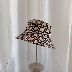 Luxe designer emmer hoed voor mannen dames caps dames casquette cap zomer unisex letters motorkap banies outdoor dames cap hoeden 2204214d
