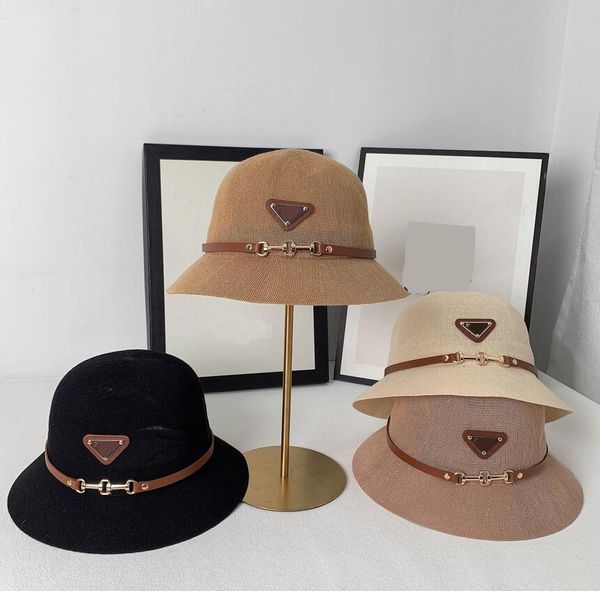 Chapeau de godet de luxe de luxe chapeaux à large bord célèbres hommes femmes marque triangle lettre chaîne en cuir boucle casquettes ventiler lin pêcheur chapeau accessoires de mode