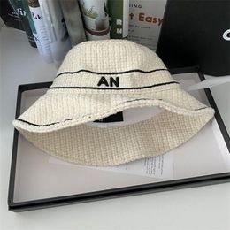 Diseñador de lujo Sombreros del cubo Gorras de béisbol negras para hombre Sombreros tejidos blancos Diseñador de moda para mujer Sombrero de pescadores Otoño Fedora Equipado Sun282J