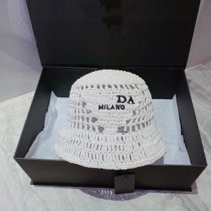 Bodet de concepteur de luxe chapeau de paille d'été fait à la main avec des lettres brodées