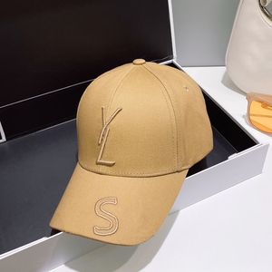 Gorra de diseñador de lujo Gorra de béisbol para mujeres Hombres Gorras con tamaño ajustable Clásico Versátil moda moderna Sombrilla artículo esencial de viaje