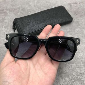 Gafas de sol Ch de diseñador de lujo para mujer, monturas de gafas cromadas para hombre, nueva moda, placa vanguardista, montura de gafas con forma de corazón, gafas unisex para mujer, gafas cromadas corazones 9755