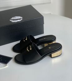 Luxe ontwerper Chanells Sandalen Hoogwaardige C Mules Fashion Heels Sandaal Women Heel Slipper Beachschoenen 345554
