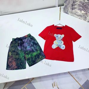 Diseñador de lujo Conjuntos de ropa camiseta para niños rojo negro blanco con monograma más corto moda Marca de moda británica verano tesoros para niños y niñas algodón dos piezas