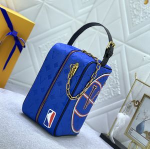 Luxe designer clutch bag mannen vrouwen Dopp Kit portemonnee basketbal portemonnee reliëf bloem letters handtas hoogwaardige Taurillon lederen mode toilettassen