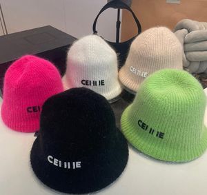 Luxe Designer Konijn Haar Breien Emmer Hoeden Merk Letter Hoed Met Brede Rand Winter Warm Baseball Caps Effen Kleur Visser Hoed Mode Accessoires Kerstcadeau