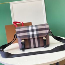 Bolso bandolera de diseño de lujo para hombre bolso mensajero estructurado en Charcoal Check bolso de hombro de alta calidad adornado con cuero curtido italiano
