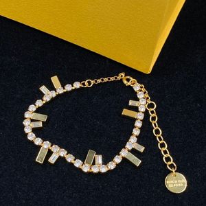 Luxe ontwerper Dubbele brief Hangdoek kettingen ketting en armband voor vrouwen bruiloftsfeestje Joodlry accessoires met logoingbox 2209260cz