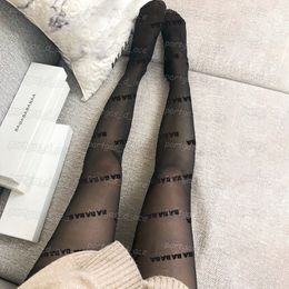 Vintage Flocage Femmes Chaussettes Sexy Blanc Noir Collants Minces INS Fashion Street Style Leggings