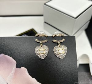Boucles d'oreilles de luxe de styliste, pendentif en lettres de mode, boucles d'oreilles en perles de diamant, cadeaux d'anniversaire de mariage et de fiançailles pour couples