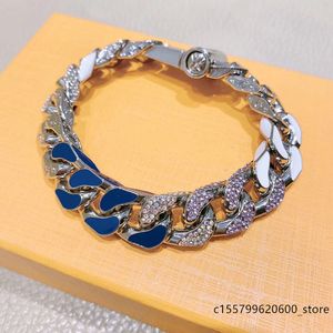 Luxe Designer Elegante Gouden en Zilveren Armband Mode mannen Vrouwen Brief Hanger Armband Bruiloft Speciaal Ontwerp Sieraden Kwaliteit