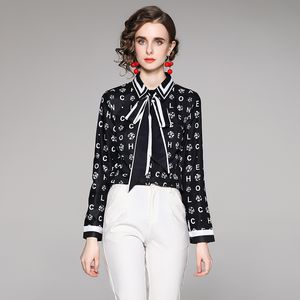 2023 Diseñador Impreso Camisas negras Manga larga Mujer Runway Botón Camisa Oficina Señoras Cinta Arco Blusas Primavera Verano Otoño Invierno Slim Fit Elegante Tops de lujo