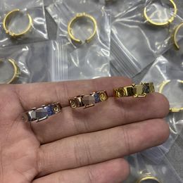 Créateur de luxe Extravagant Brand Letter Band anneaux 18k Gold plaqué en acier inoxydable Open Ring Fashion Femmes Men Turquoise Crystal Metal Bijoux VR-018