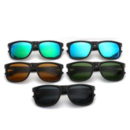 Diseñador de lujo Anteojos Gafas de sol Gafas de moda Hombre Mujeres clásicas Playa al aire libre Gafas de sol UV400 Lentes de protección Puede con caja original 4185