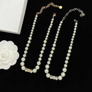 Colliers de perles de luxe de styliste pour femmes, ras de cou en diamant, or, argent, bijoux cadeaux de fête en option