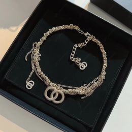 Colliers de luxe de styliste pour femmes, pendentifs en forme de lettre en diamant, bijoux cadeaux de fête de mariage pour femmes