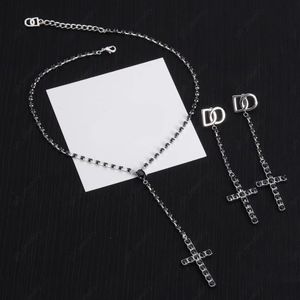 Luxe designer mode kruis ketting oorbellen sieraden sets zwarte diamanten hanger oorbellen lange trui ketting