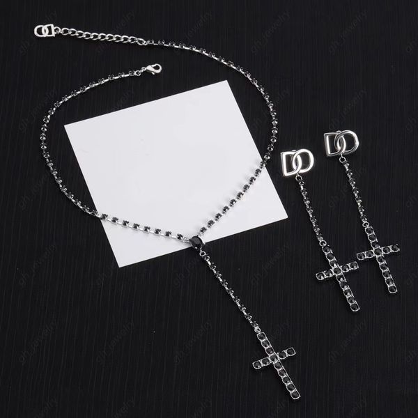 Diseñador de lujo Moda Collar cruzado Pendientes Conjuntos de joyas Pendientes colgantes de diamantes negros Cadena larga de suéter