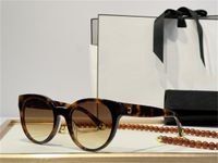 lunettes de soleil de mode de designer de luxe pour hommes et femmes concepteurs de femmes soleil es pour dame motif cool sur les lentilles uv400 Le cadre conjoint est livré avec l'original