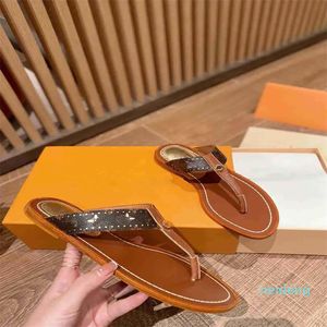 Designer de luxe Flat Girl Slide Pantoufles Flip Flop Femmes En Cuir Sunny Lady Lettre Imprimé Toile Strap Semelle En Caoutchouc Sadnals