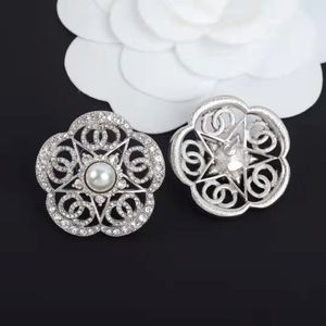 Boucles d'oreilles de fleur de créateur de luxe Dames Pearls Diamonds 925 aiguilles en argent Boucle d'oreille bijoux 274n