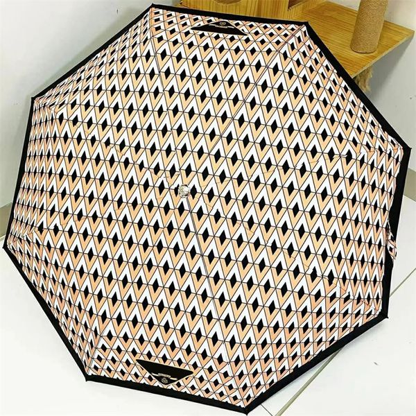 Diseñador de lujo Paraguas plegable Protección contra la lluvia Hombres Mujeres Marca de moda Revestimiento negro Impermeable Automático Sombrilla de viaje Paraguas