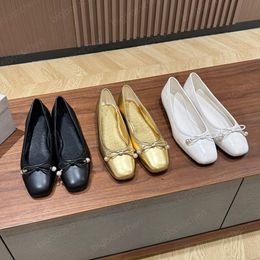 Luxe designer dames ballet platte schoenen mode platform parel decoratie zwart nappaleer platte schoenen boog outdoor casual loafers schapenvacht bootschoenen