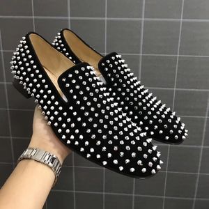 Diseñador de lujo Full Spike Shoes Hombres Zapatos de vestir Mocasines con remaches de verano Zapatos planos casuales para hombres con envío gratis