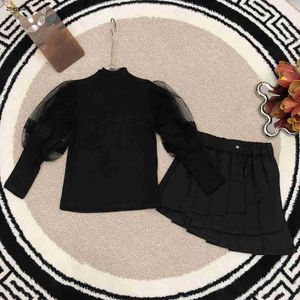 luxe designer meisjesjurk past bij herfstsets van hoge kwaliteit maat 100-150 cm 2 stuks shirt van puur katoen met onderkant en onregelmatig gesneden rok aug30