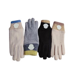 Luxus Designer Handschuhe für Frauen Herbst Winter Plüsch Gestrickte Handschuhe Brief Drucken Warme Dicke Wolle Fäustlinge Radfahren Ski