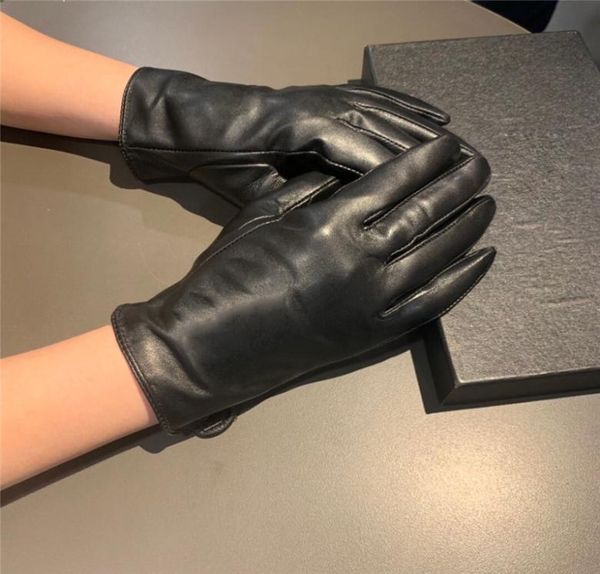 Guantes de diseño de lujo con caja de cuero y guantes de terciopelo para mujer039s Ciclismo al aire libre Manejar caliente Cinco dedos Hipster Glove8670771