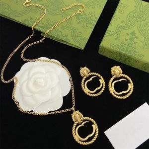 Designer de luxe or double lettre pendentif colliers boucles d'oreilles ensemble marque lettres rétro collier pour femmes cadeaux de fête de mariage ensemble de bijoux