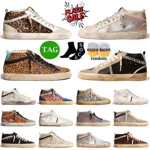 Designer de luxe Golden Women Chaussures décontractées Glitter Gloose's Flash Gold Studs Leopard Print Pony Skin Platform Skat Mid Star Sneakers en cuir Trainers Sports en cuir