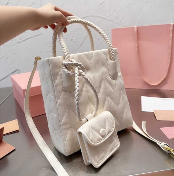 Sacs à main de créateurs de luxe errer matelasse fourre-tout portefeuille rose miu fourre-tout sous les aisselles panier de mode femmes sacs loisirs épaule vente chaude