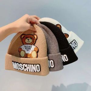 Gorro de diseño de lujo para mujeres y hombres Gorro de punto Little Bear Gorro de punto lindo y versátil para hombres y mujeres Gorro cálido y grueso con protección para los oídos para otoño e invierno