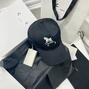 Designer de luxe Hatoutdoor lettre personnalisée populaire Baseball Capmen Women Fashion Embroids Casual Hat avec sac à poussière